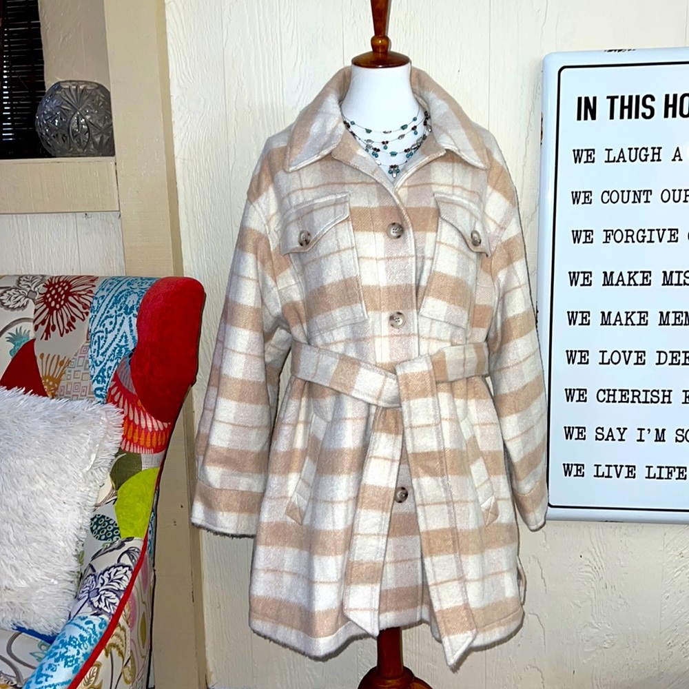 River Island plus size 20 shaket new with tags.